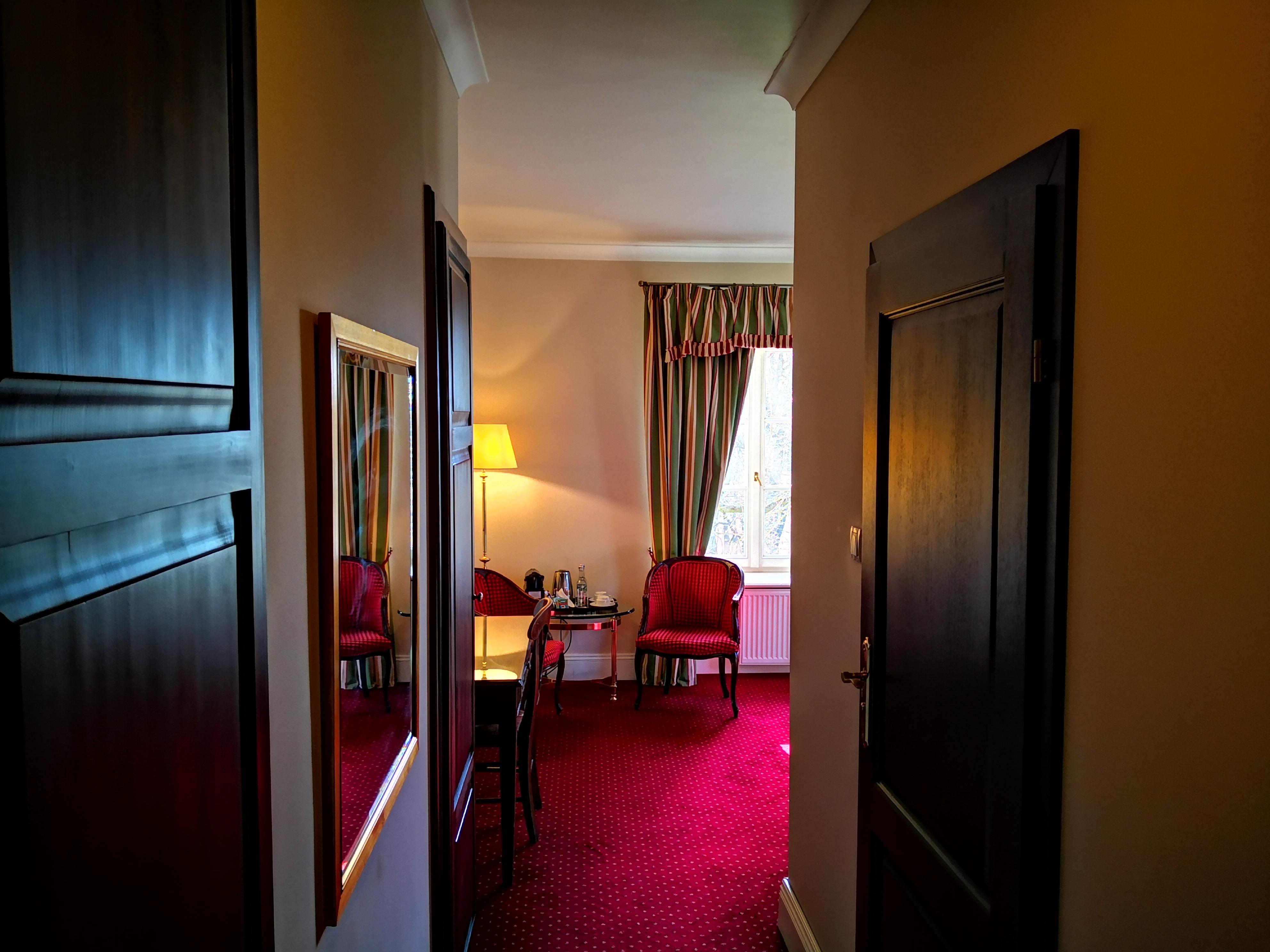 Dwor Sierakow Hotel ภายนอก รูปภาพ